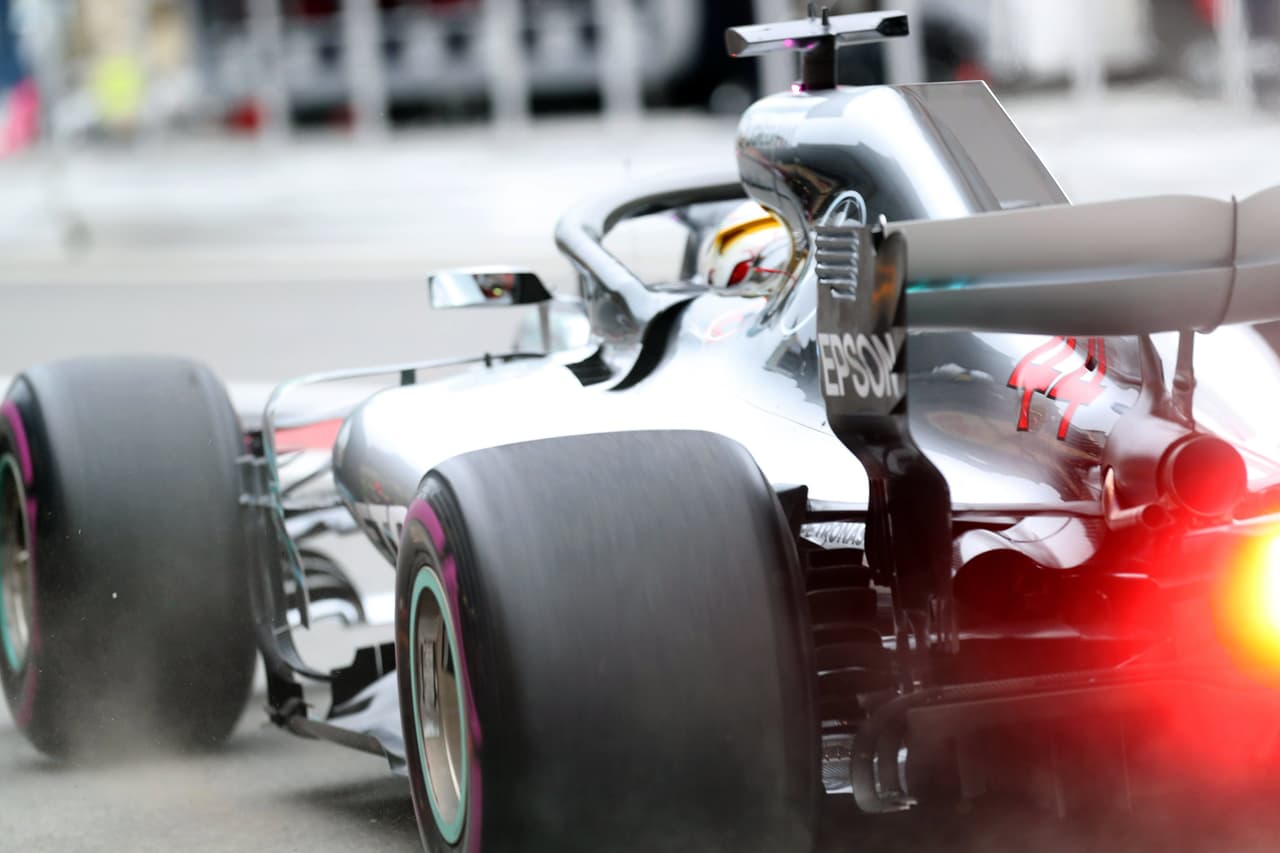 Postales de la jornada de entrenamientos del Gran Premio de Azerbaiyán, la tercera carrera de la temporada en la que se vive una mezcla de intensidad por los resultados con los paisajes de Bakú.