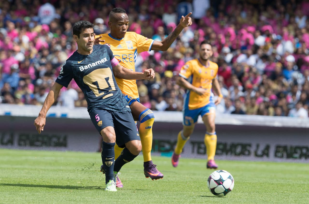 Otro que cuando parece que pierde el paso, lo recupera y se ve mejor es Tigres. El equipo de Ricardo Ferretti -que en la semana firmó contrato hasta el 2020 con los felinos del norte- fue al Estadio Olímpico Universitario y le quitó lo invicto en casa a Pumas.