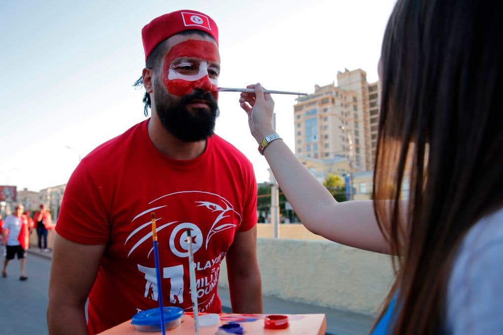 Aficionados tanto tunecinos como ingleses acudiendo al llamado de sus selecciones en el debut mundialista para ambas. No cabe duda que estaban empezando a pasarla muy bien en Volgograd.