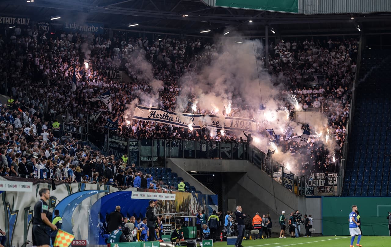 A su vez, la barra del Hertha se desplazó en grandes números aprovechando la cercanía entre Berlín y Rostock.