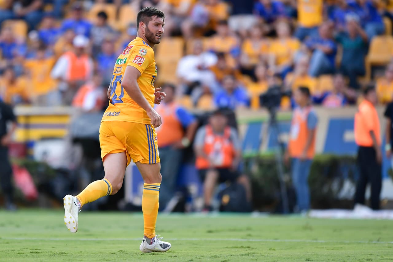 Gignac se lució con un hat-trick ante Necaxa y llegó a 108 anotaciones en su cuenta personal.