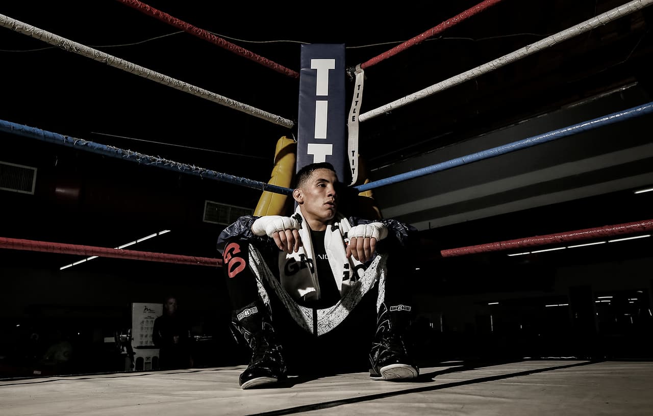 Oscar Valdez y José Benavidez enseñaron sus armas en Tucson, Arizona, previo a sus respectivos combates contra Ernie Sánchez y Sidney Siqueira.