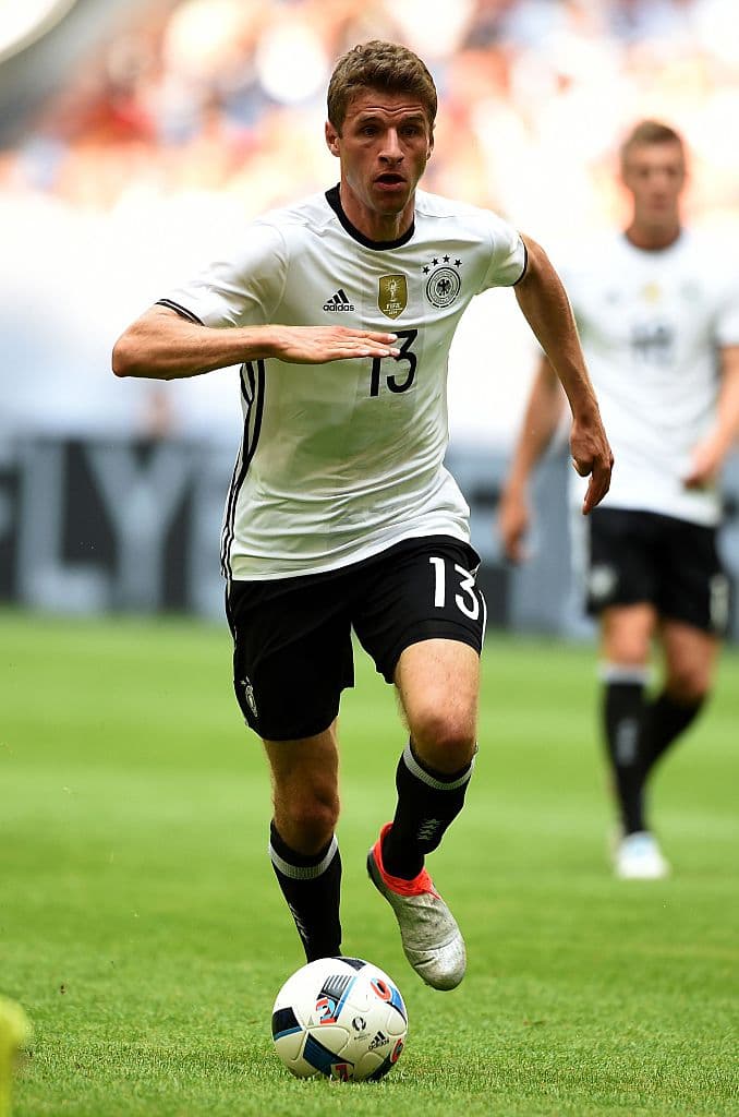 Thomas Muller - Uno de los jugadores más completos del fútbol actual, el alemán del Bayern Munich hace todo bien, pero lo más destacado de su juego es su espíritu de triunfo. Fue el líder de su selección hace un par de años cuando conquistó el Mundial en Brasil. No se espera menos de él en esta oportunidad.