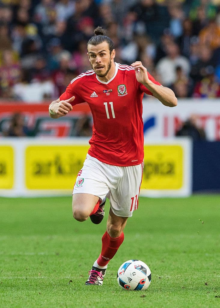 Gareth Bale - La velocidad del jugador galés lucirá en los campos franceses. Sus sprints son una marca registrada ya en la Premier League y en la Liga española. Ahora por primera vez lo veremos en la Euro. Será todo un show porque el jugador del Real Madrid no es solo veloz sino efectivo.