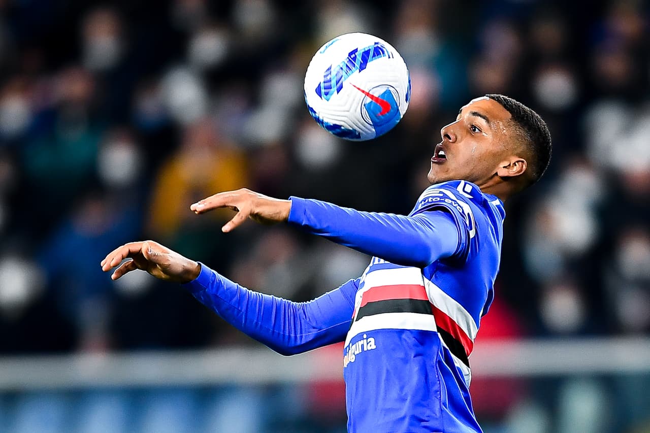 Álvaro Morata marcó un doblete en la victoria por 3-1 de la Juventus sobre la Sampdoria, que mete presión a los punteros de la Serie A.