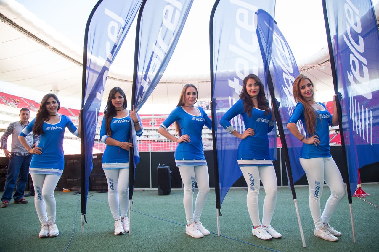 La belleza de las porristas en la fecha 8