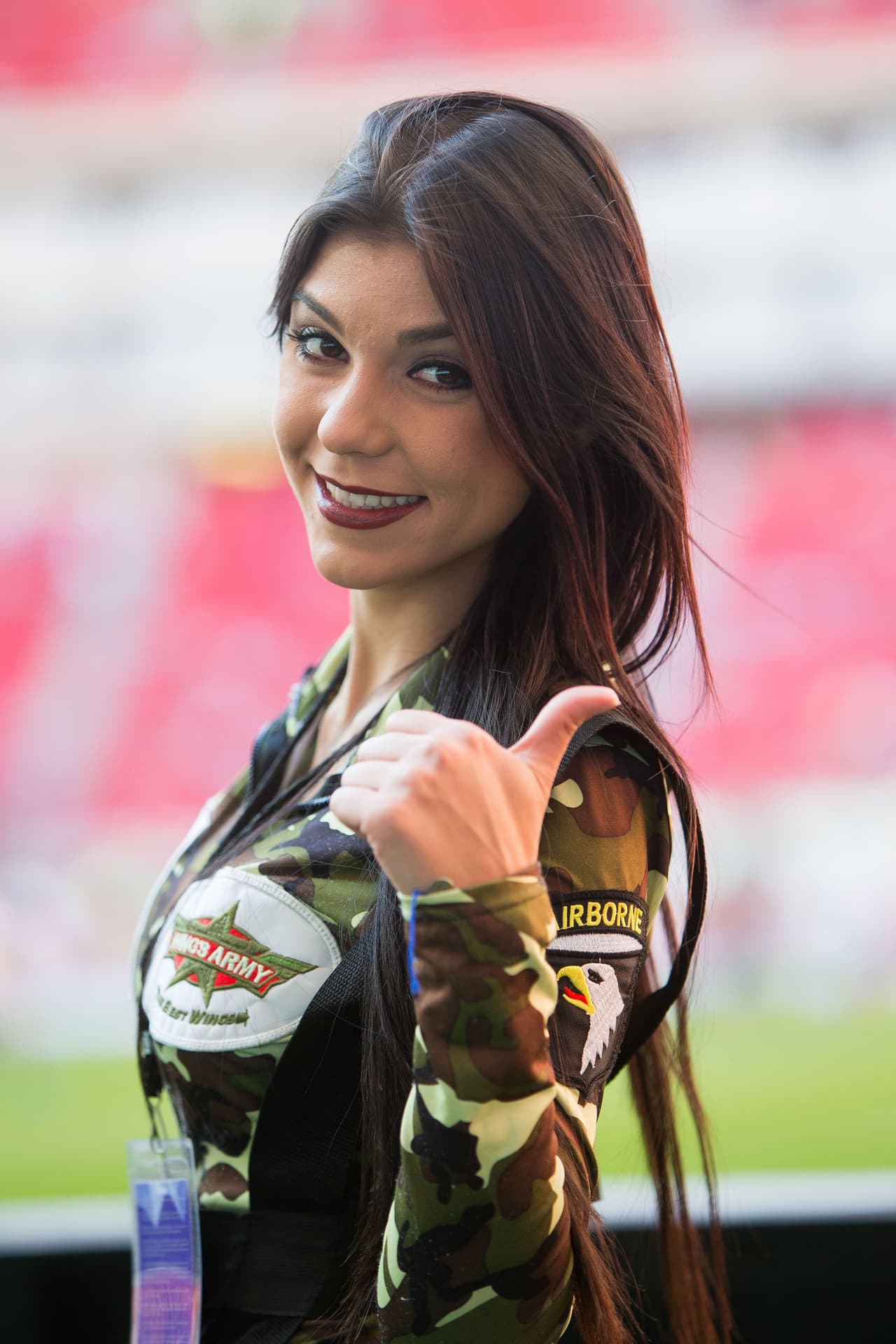 La belleza de las porristas en la fecha 8