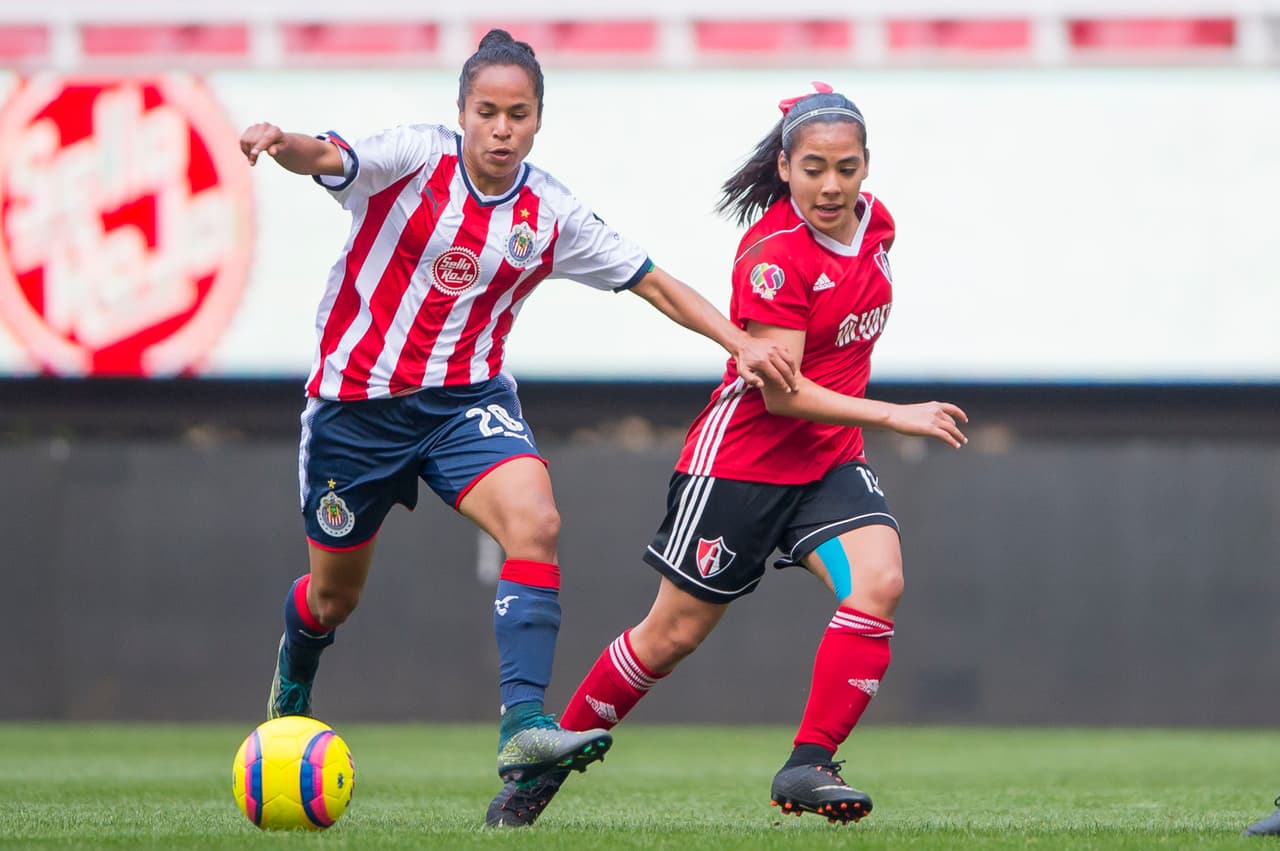 El equipo femenil de Chivas expuso el invicto que aún ostenta frente al equipo de su misma ciudad.
