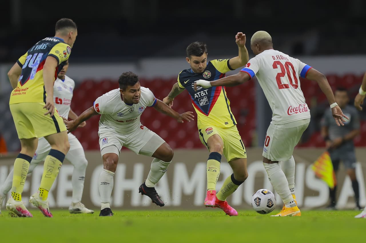 En un duelo lleno de faltas, América cae 0-1 con el Olimpia, pero consiguen su pase a los cuartos de final gracias a la victoria 1-2 del partido pasado en Honduras.