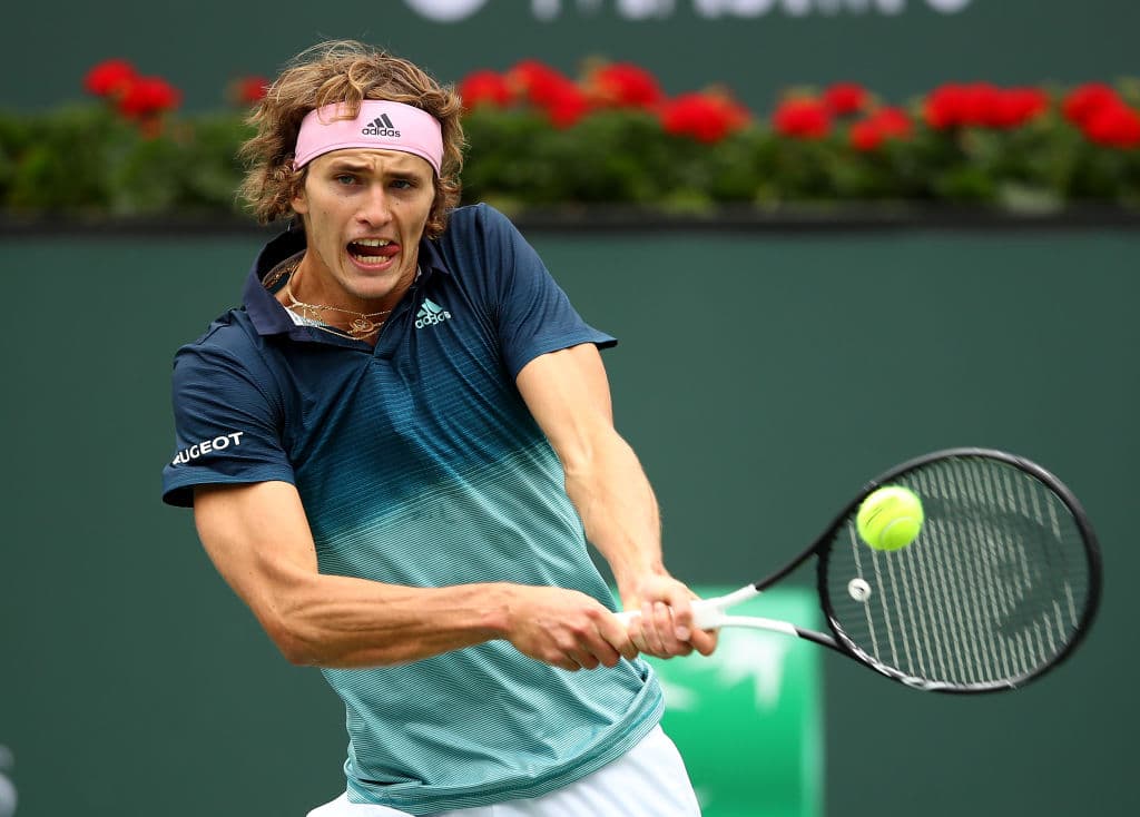 En apenas 1:16 horas el tercer preclasificado Zverev acabó sucumbiendo ante Jan-Lennard Stuff por 6-3 y 6-1, en n una decepcionante actuación del renombrado germano.
