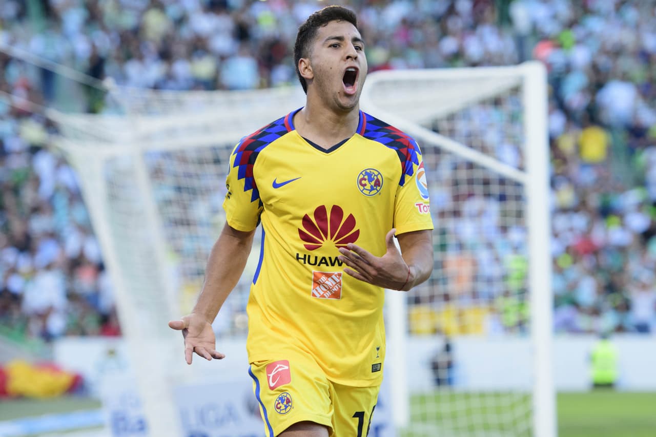 Las cosas tomarían otro rumbo en el minuto 32 cuando Renato Ibarra metió un centro al área de Santos, Orozco calculó mal y Cecilio Domínguez aprovechó para mandar la pelota al fondo.