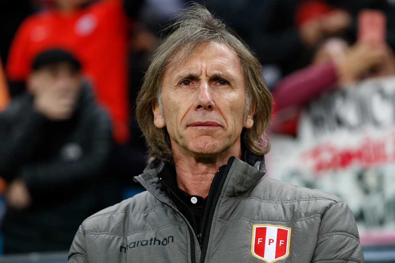 Ricardo Gareca y cuerpo técnico de Perú se bajan el sueldo