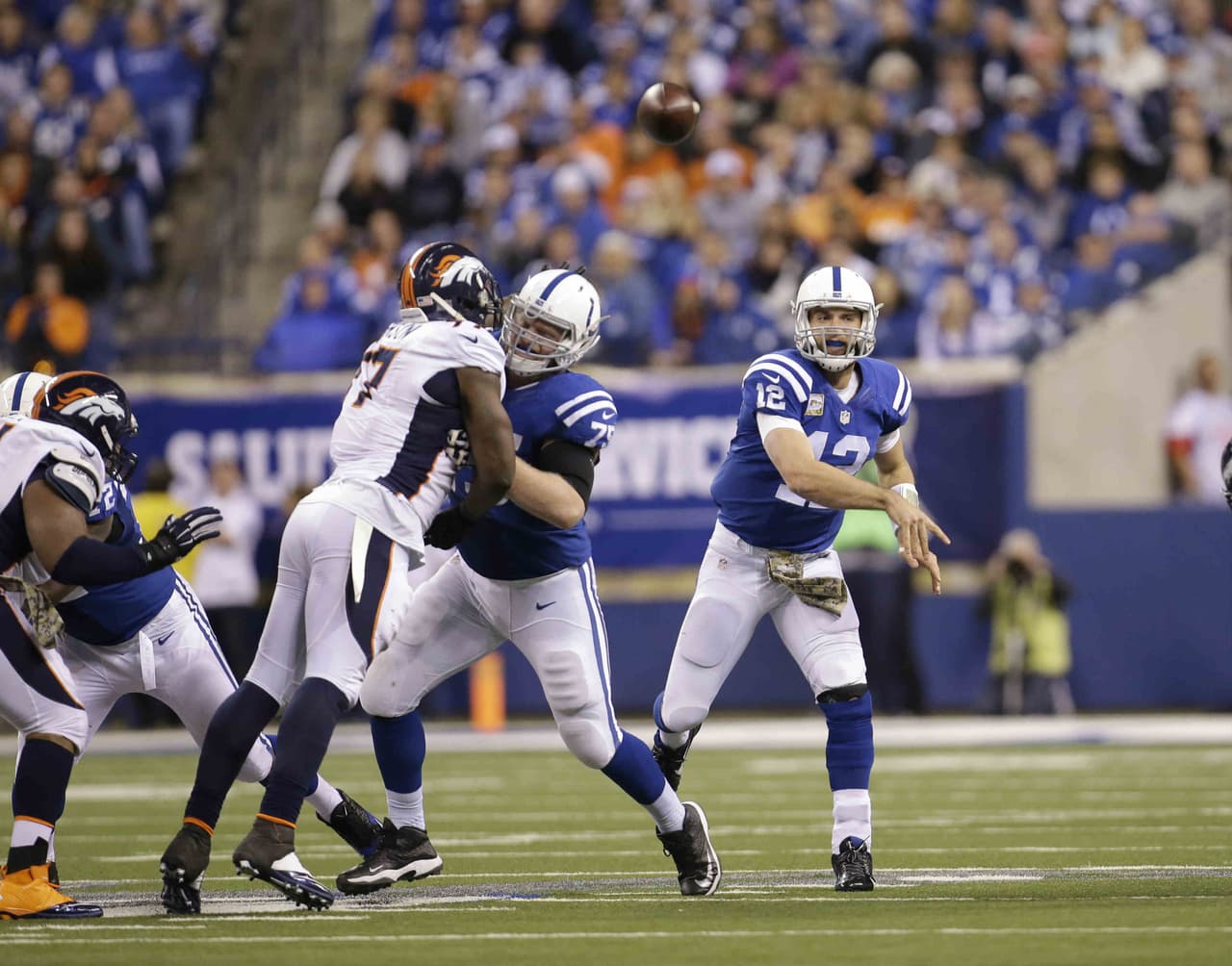 Los Indianapolis Colts le quitaron el invicto a los Denver Broncos luego de vencerlos por 27-24 partido donde Peyton Manning se quedó con las ganas de romper el récord de yardas por pase.