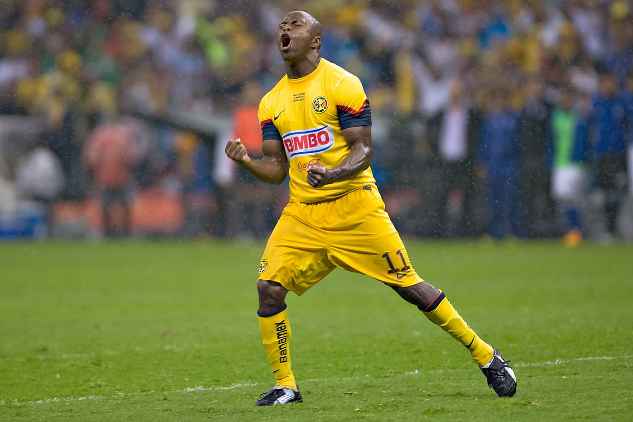 Christian Benítez rompió la barrera de los 50 tantos para quedarse en 54. La mayoría fueron goles de campeonato para que 'el Chucho' pudiera levantar la Copa con el América.