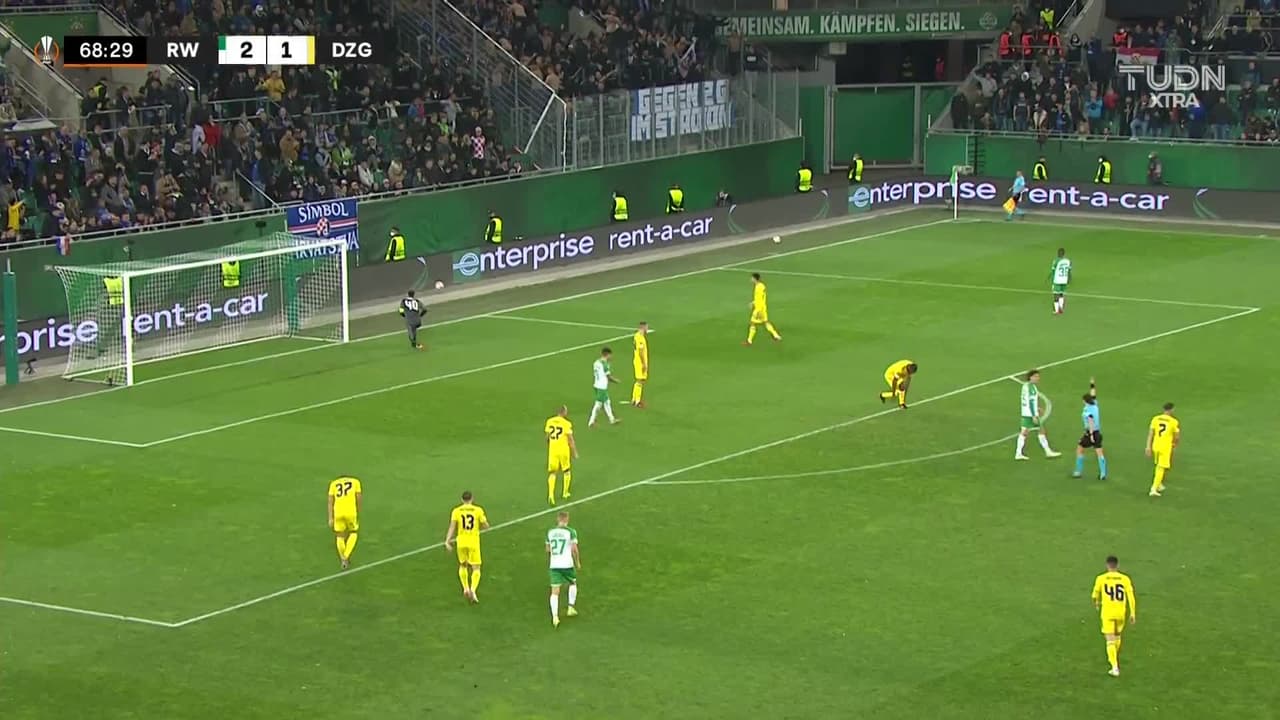 ¡TIRO ATAJADO! disparo por Ercan Kara.