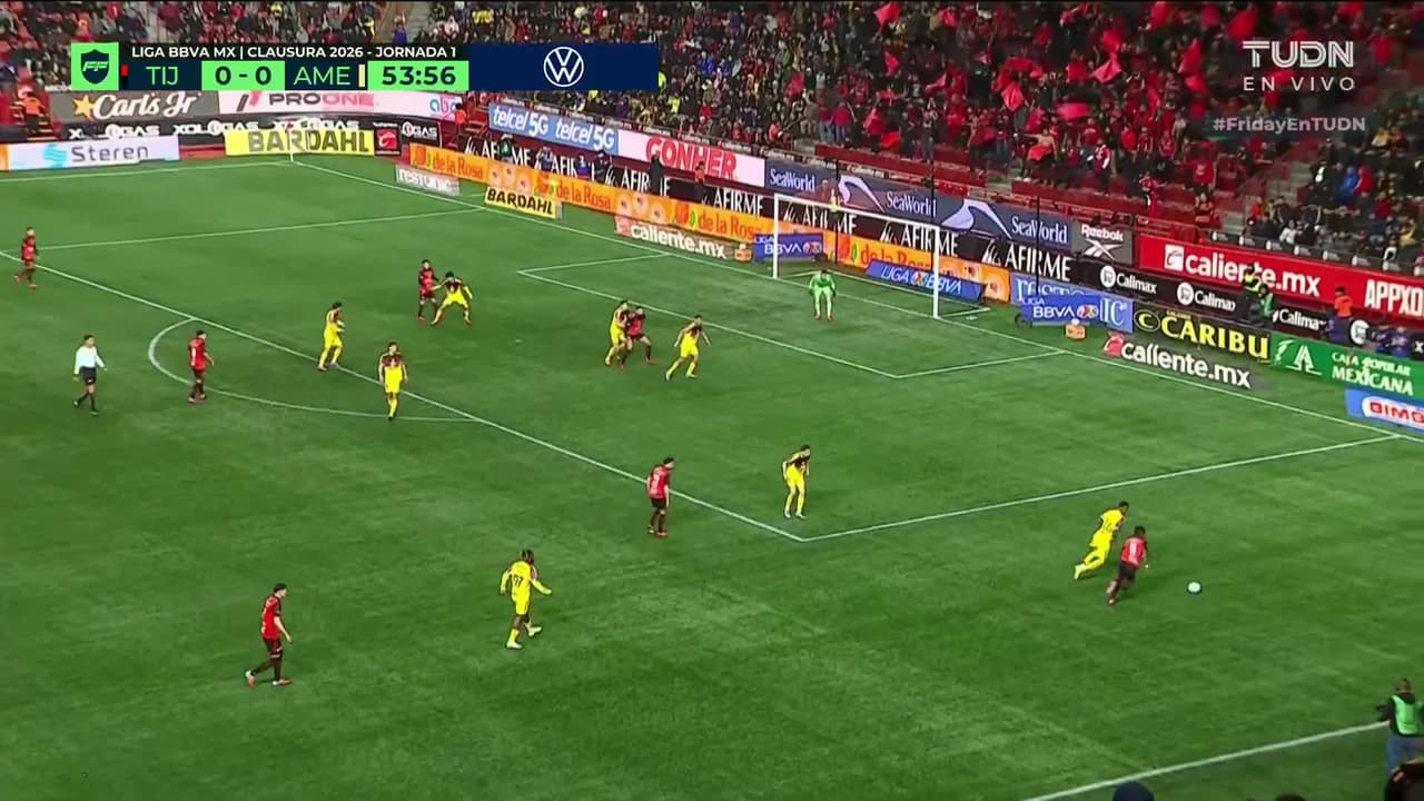 ¡TIRO ATAJADO! disparo por Unai Bilbao.