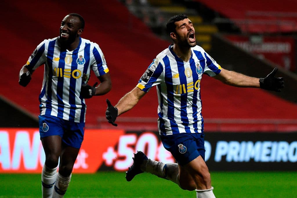 Hasta el minuto 86, Porto controlaba el partido con un marcador de 0-2 a favor, pero los jugadores del Sporting Braga no bajaron los brazos y con goles de Fransérgio (87') y Nicolás Gaitán (90+4'), Sporting Braga consigue un milagroso empate y dividen los puntos.