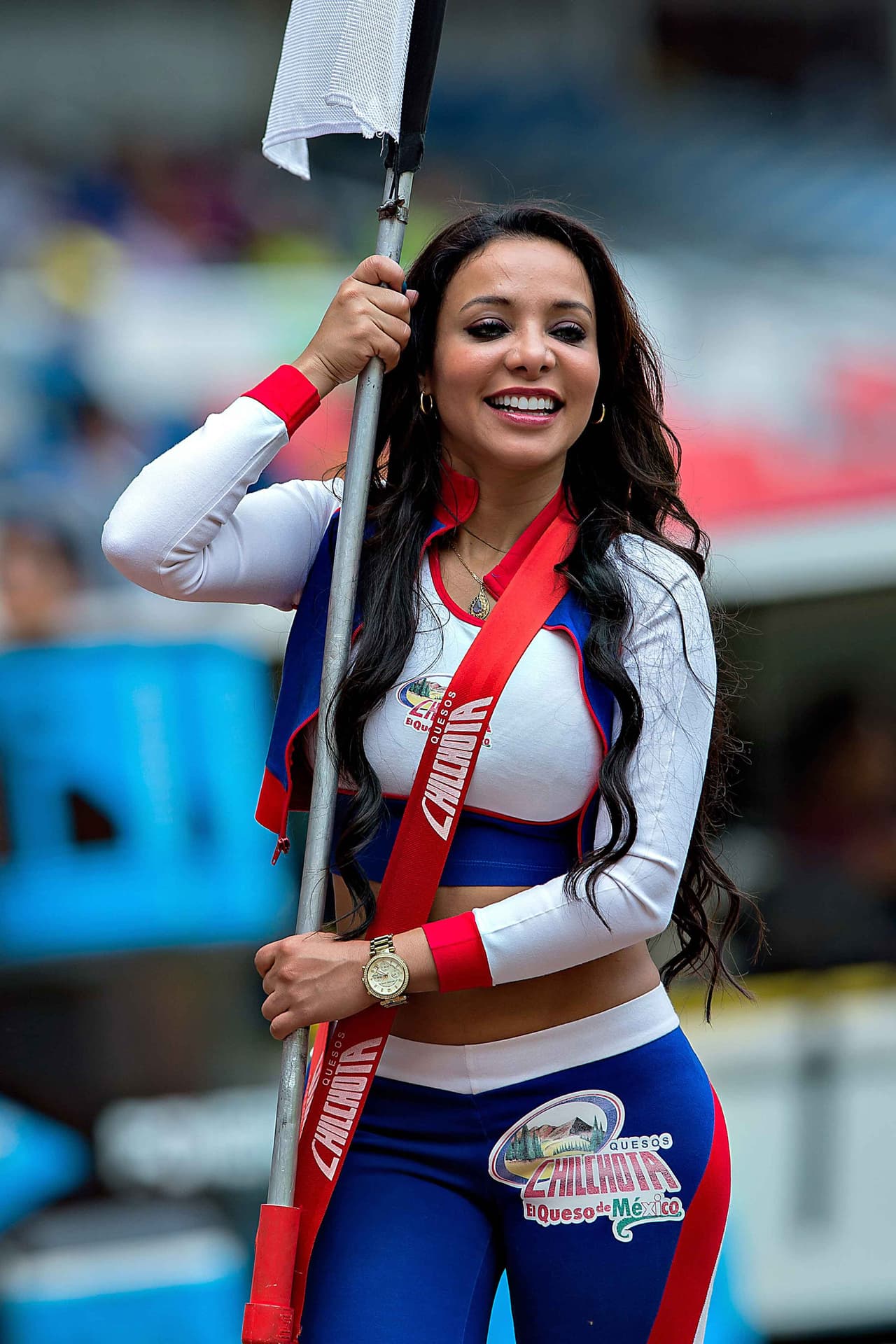 La belleza de las porristas en la fecha 8