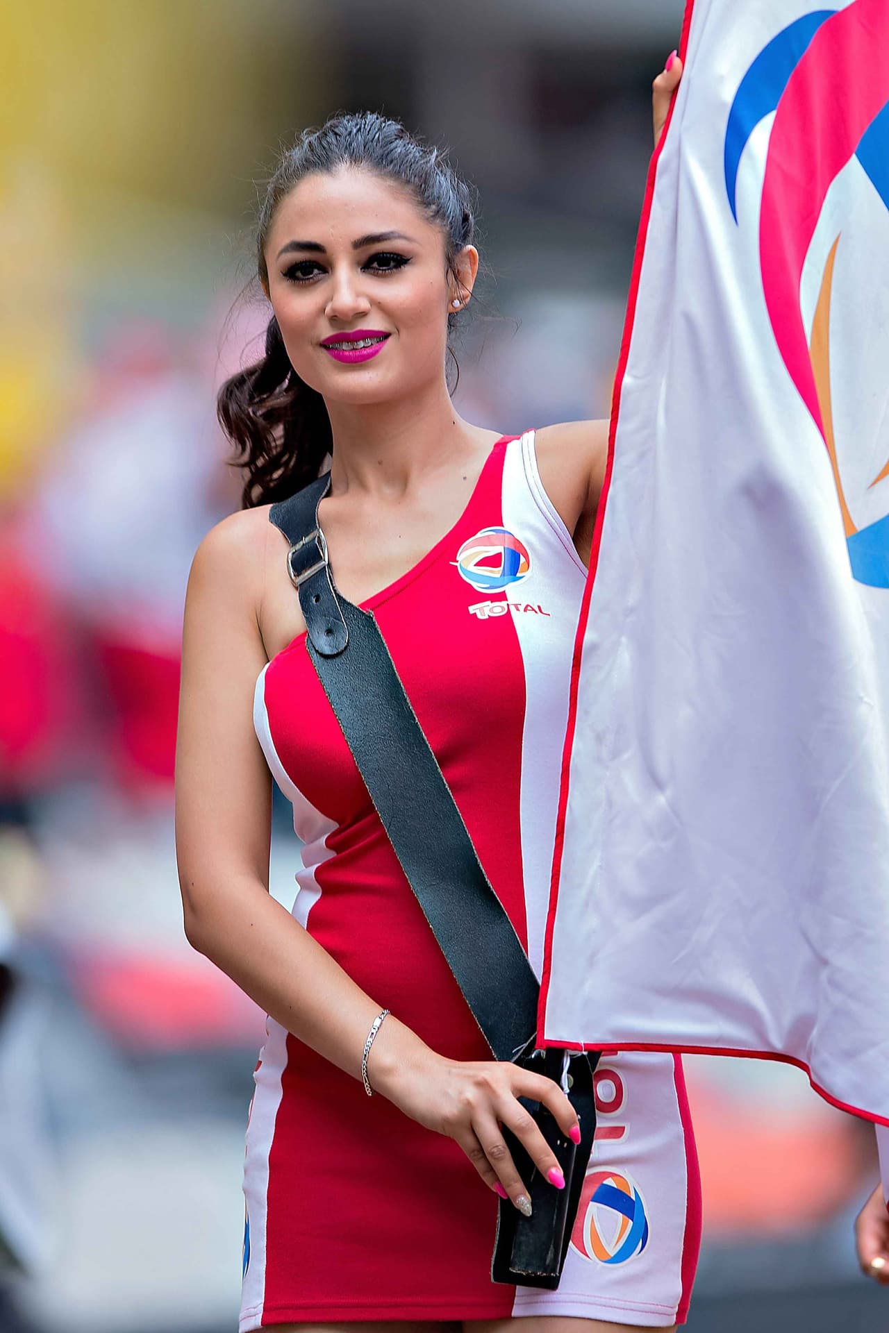 La belleza de las porristas en la fecha 8