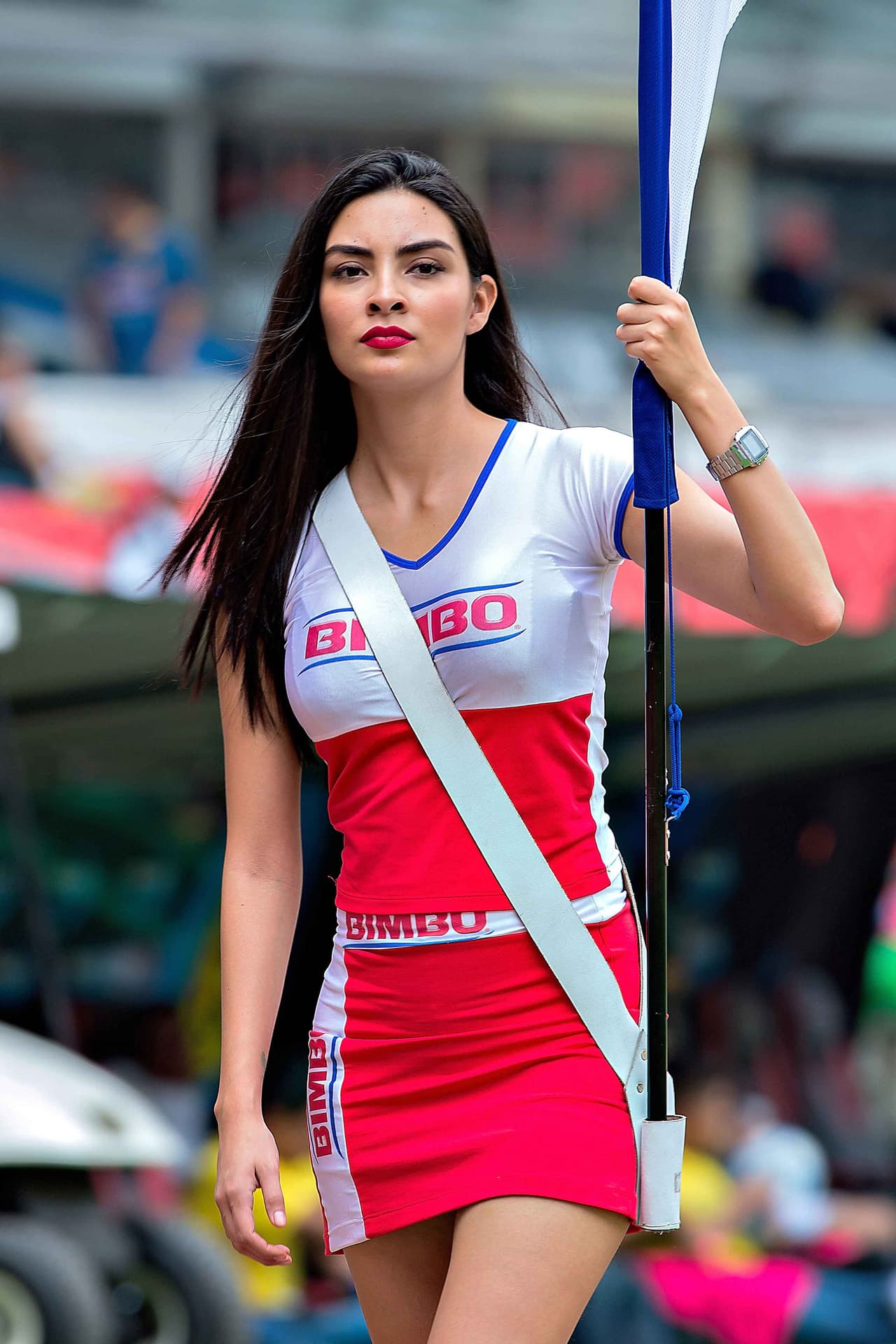 La belleza de las porristas en la fecha 8