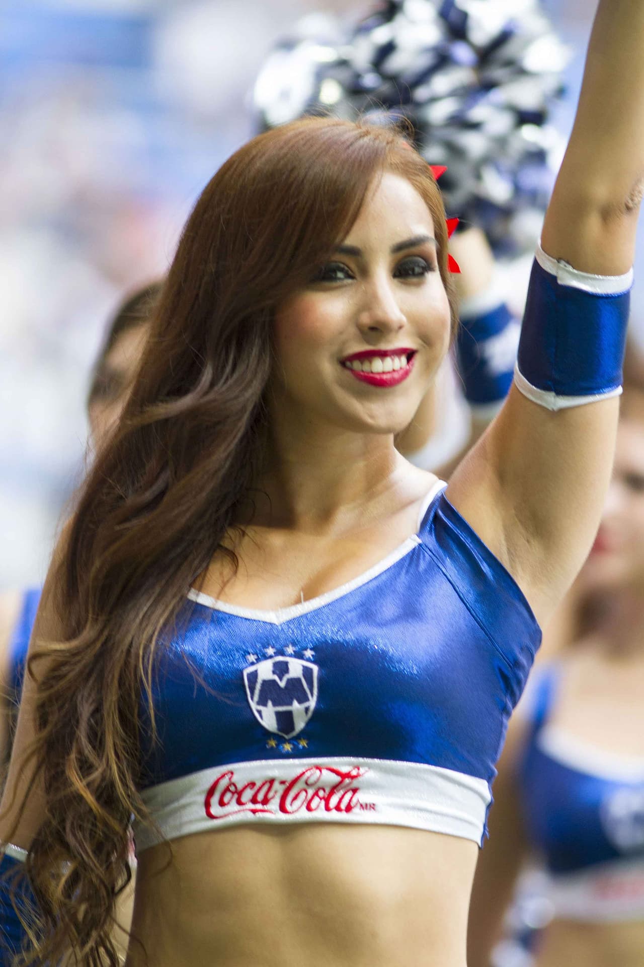 La belleza de las porristas en la fecha 8