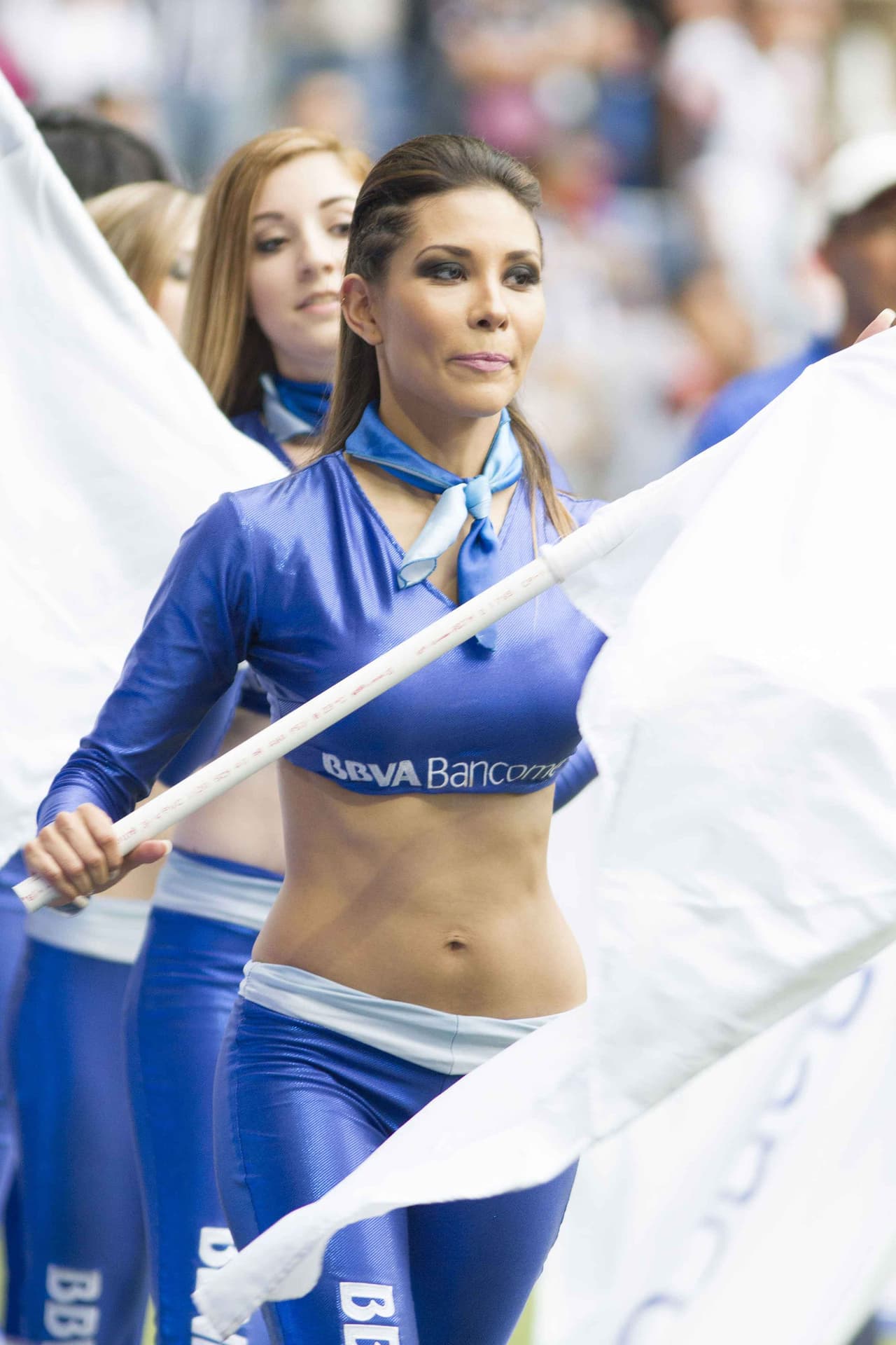 La belleza de las porristas en la fecha 8