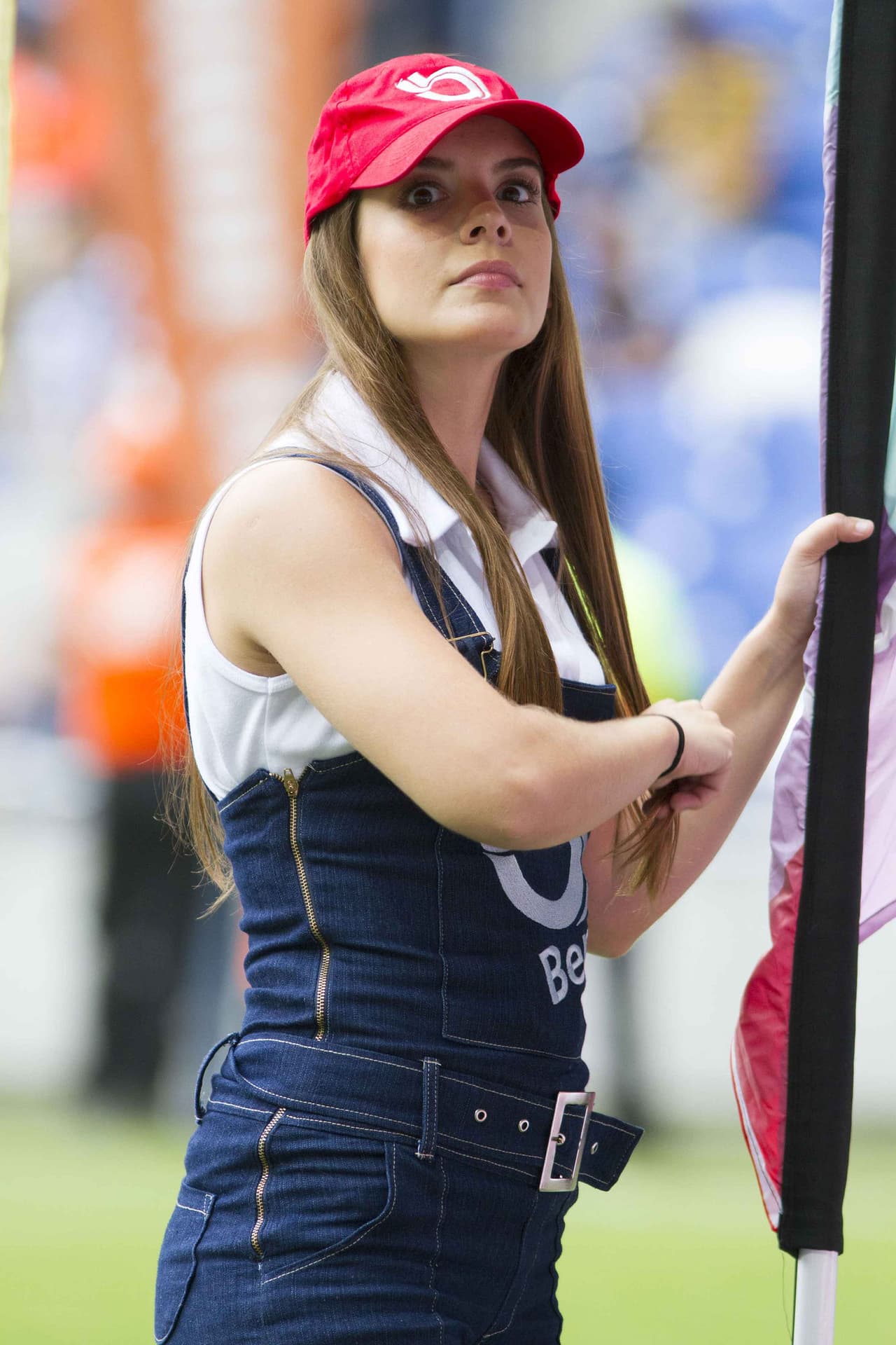 La belleza de las porristas en la fecha 8