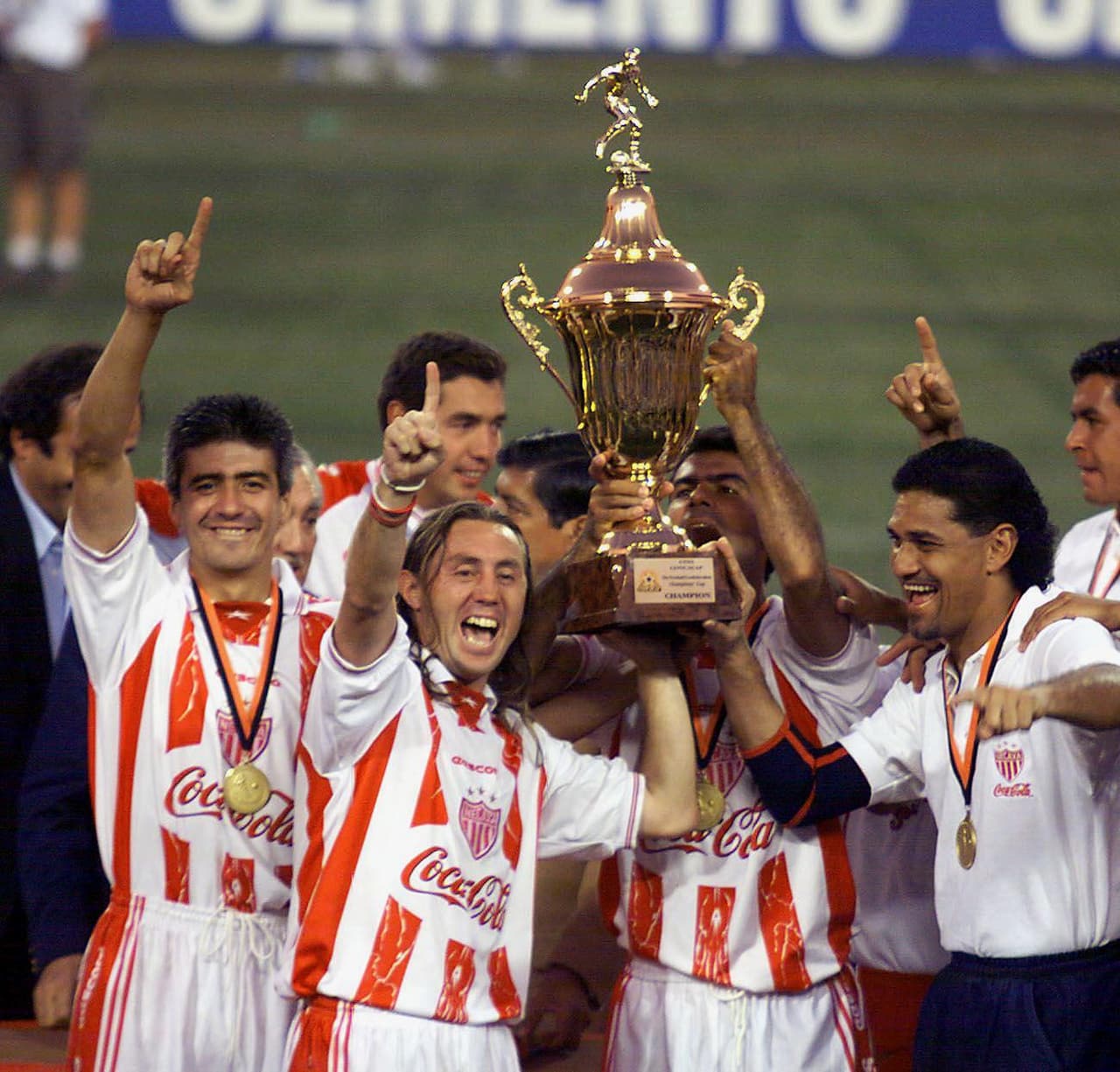 Alex Aguinaga: Es considerad como el mejor futbolista ecuatoriano que ha jugado en la Liga MX al dejar su huella con el Necaxa.