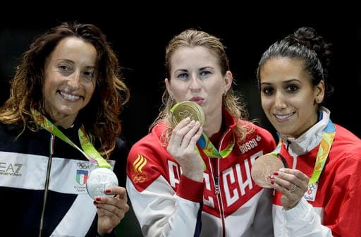 La rusa Inna Deriglazova superó este miércoles a la defensora del título, la italiana Elisa di Francisca, en la final de florete individual femenino de esgrima de los Juegos Olímpicos de Río 2016.