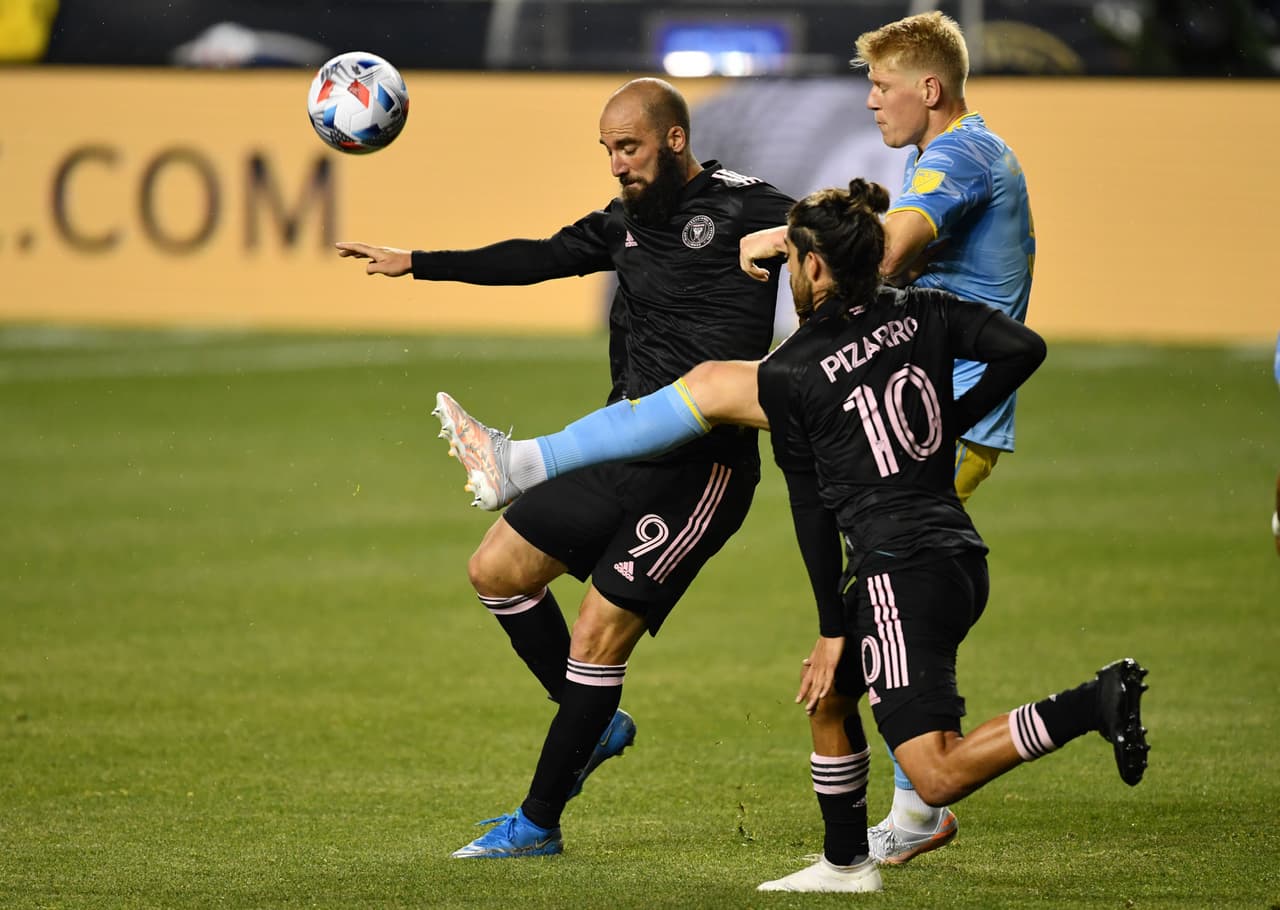 Gonzalo Higuaín y Rodolfo Pizarro, en duda para clásico vs Orlando
