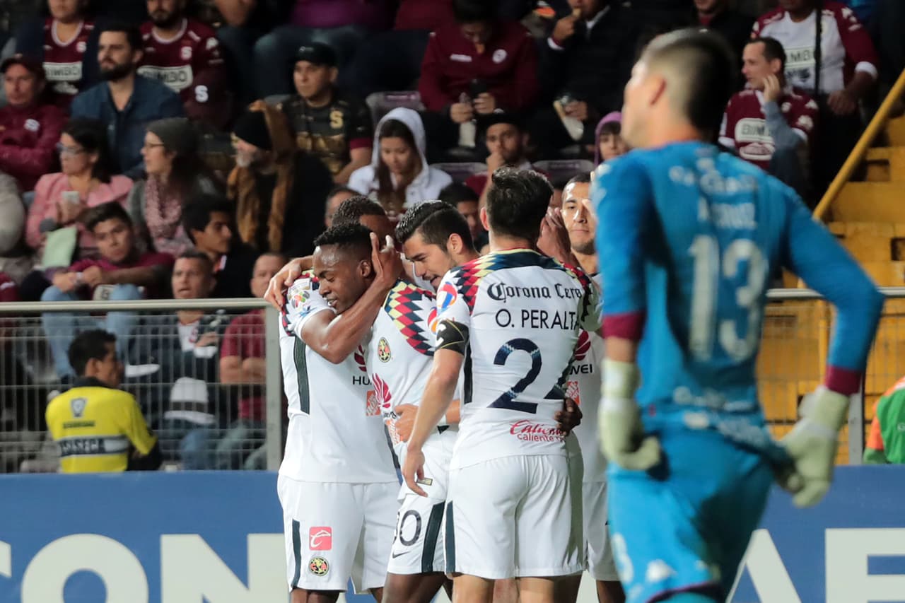 Era el minuto 59 y el volante recibió un balón de Henry Martin, giró en el área y mandó la pelota al palo más lejano para el portero costarricense.
