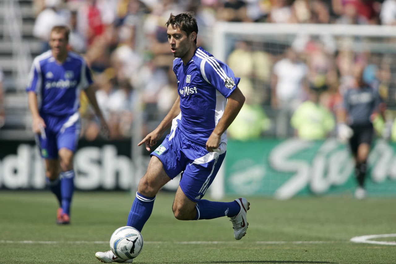 El 30 de julio, 2005 los All-Stars, con un joven Clint Dempsey, derrotaron al Fulham de la Liga Premier de Inglaterra por 4-1.