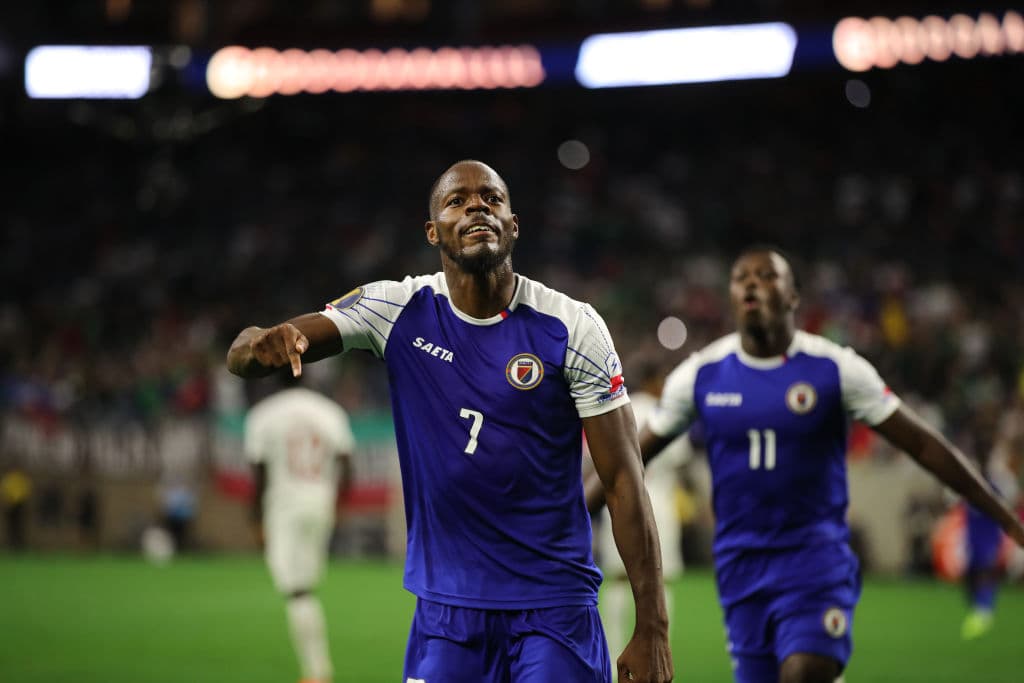 Los goles de Duckes Nazon, Herve Bazile (centro) y Wildedonald Guerrier a los minutos 50, 70 y 76, respectivamente, le dieron a Haití la clasificación a la Semifinal de la Copa Oro.