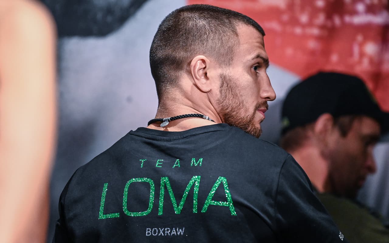 José 'Sniper' Pedraza y Vasiliy 'Hi-Tech' Lomachenko superaron la báscula a un día de su pelea de unificación de los títulos mundiales ligeros del AMB y OMB en el Madison Square Garden. El ucraniano pesó 134.4 libras, mientras que el boricua registró 134.2 libras.