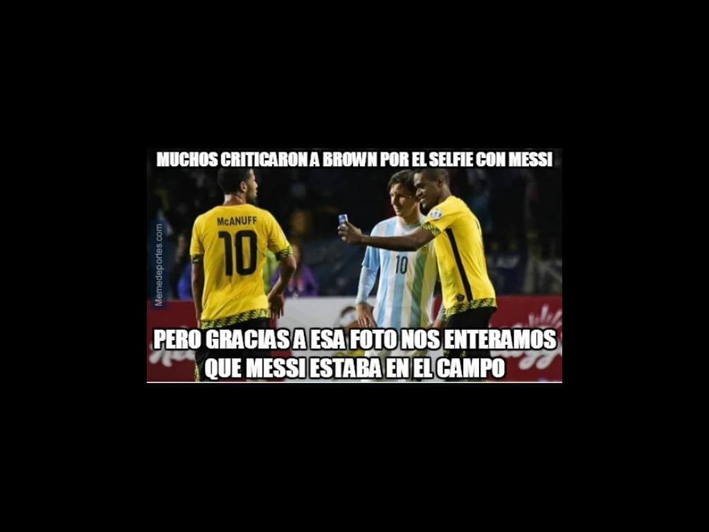 La eliminación de México, el error Jamaica-África de Cavani, el choque de Arturo Vidal y la selfie con Messi fueron los temas de burla de lo que va en Chile 2015.