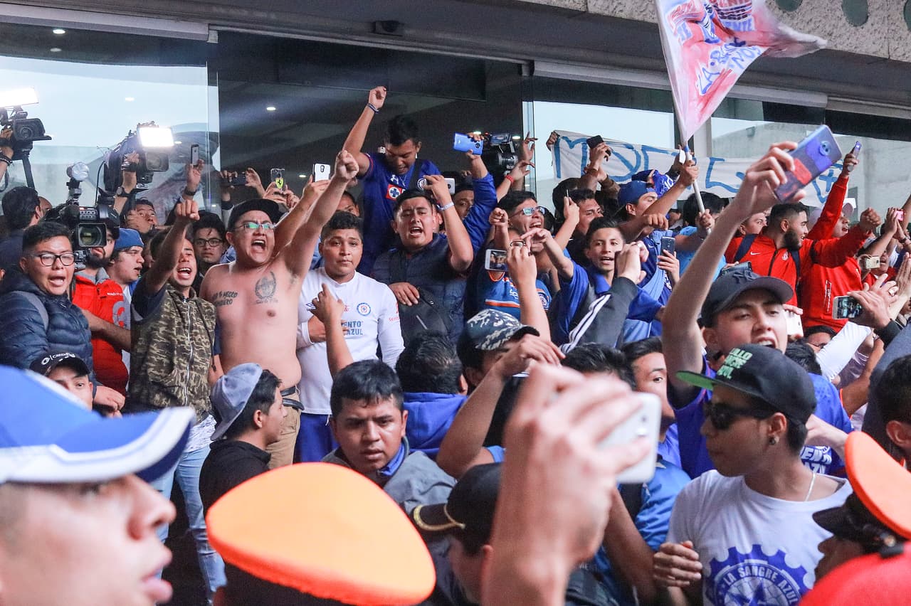 Con toda certeza, para los juagdores este también es un momento especial, quizás muchos de ellos ni siquiera se imaginaban que un contingente así de numeroso los esperaba.