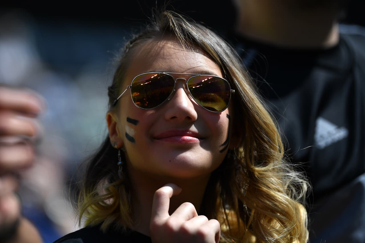 El equipo femenino de Juventus jugó su primer partido en el Allianz Stadium, donde convocó 39 mil fanáticos que vieron su triunfo 1-0 sobre Fiorentina. Así quedaron cuatro puntos arriba del segundo lugar a falta de tres fechas del cierre del torneo.