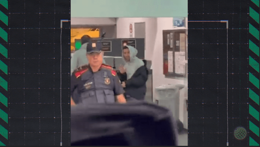 Messi fue despedido por fans en Barcelona al ritmo de “Muchachos”