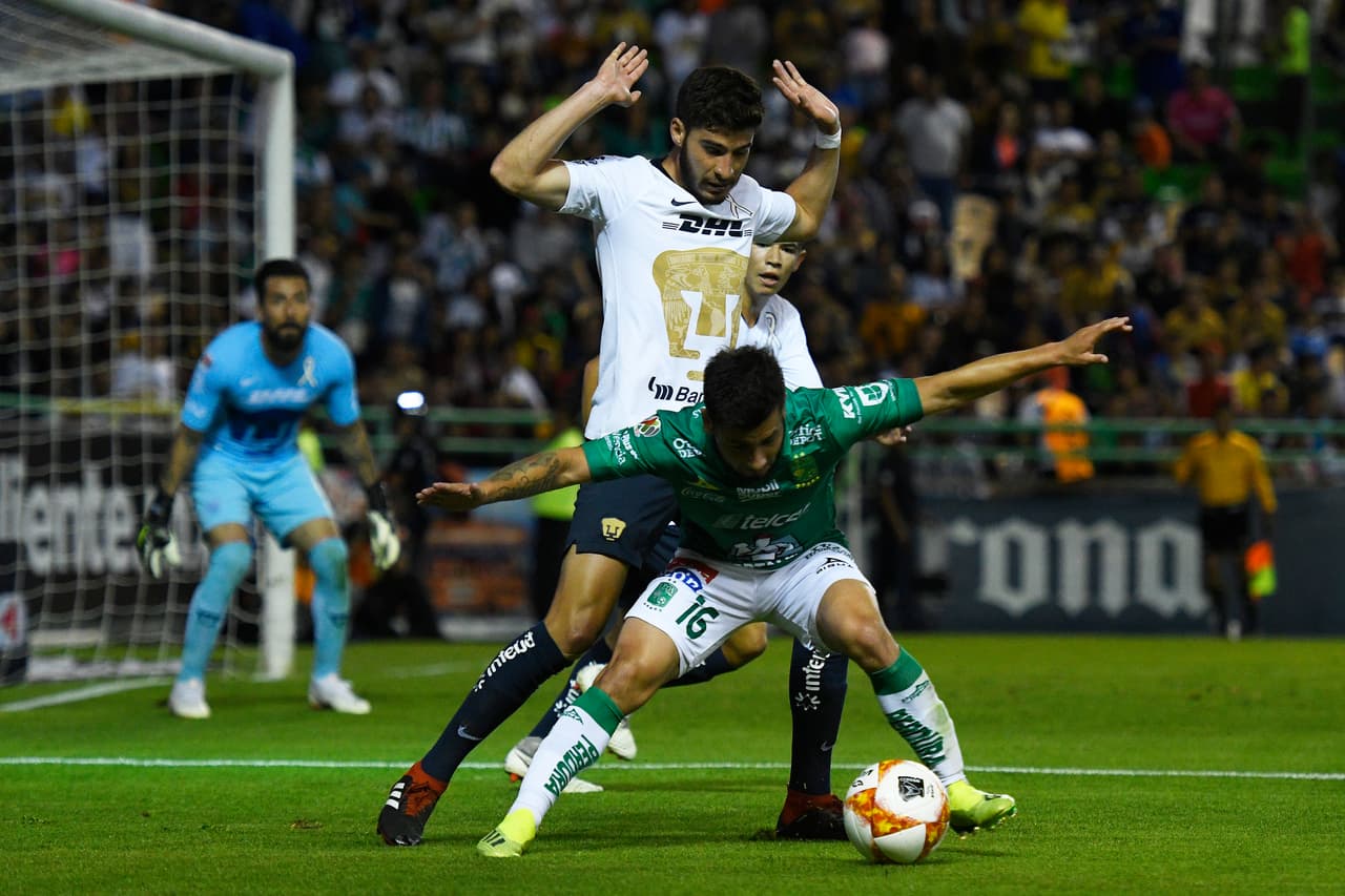 Llegadas en ambos lados, con su relativa dosis de peligro, hacían de este partido uno muy entretenido en los minutos iniciales de la primera parte.