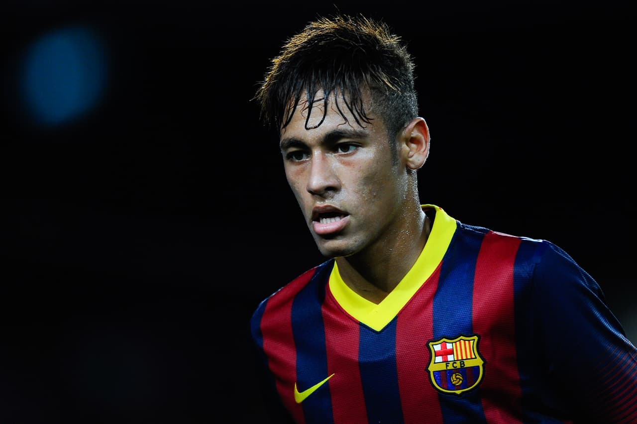 9. Neymar Jr. - 106 millones de dólares del Santos al F.C. Barcelona.