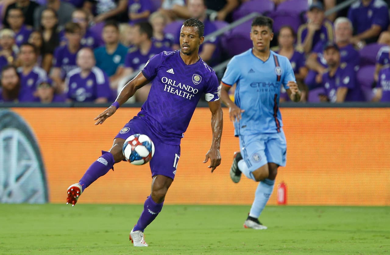 Nani y Valentín Castellanos, durante un partido jugado en 2019.