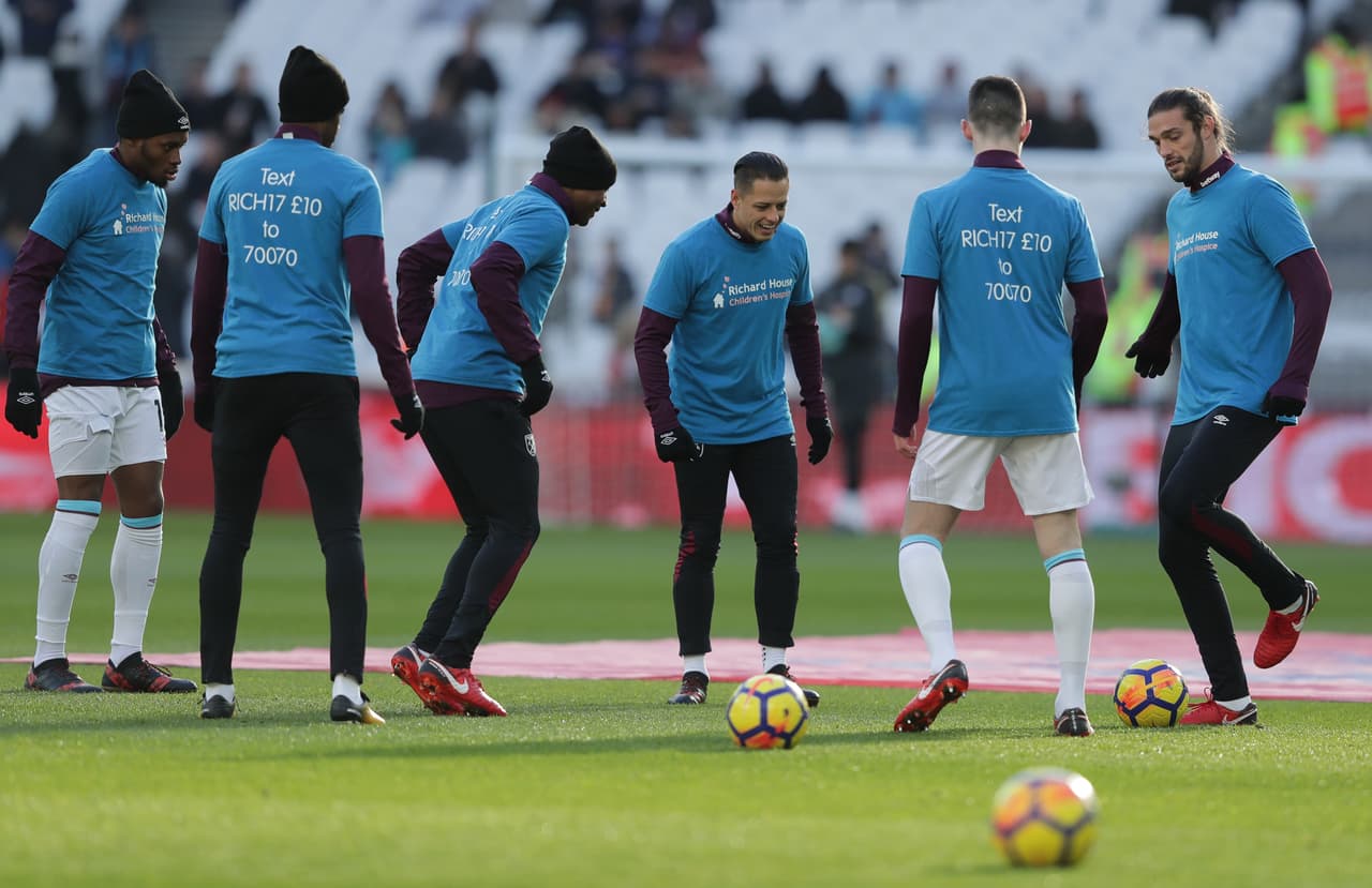 West Ham [1]-0 Chelsea: volvió Javier 'Chicharito' Hernández a ser convocado con los Hammers, pero no tuvo minutos. Su equipo logró un triunfo sorpresivo que lo sacó del fondo de la clasificación, aunque sigue en zona de descenso.