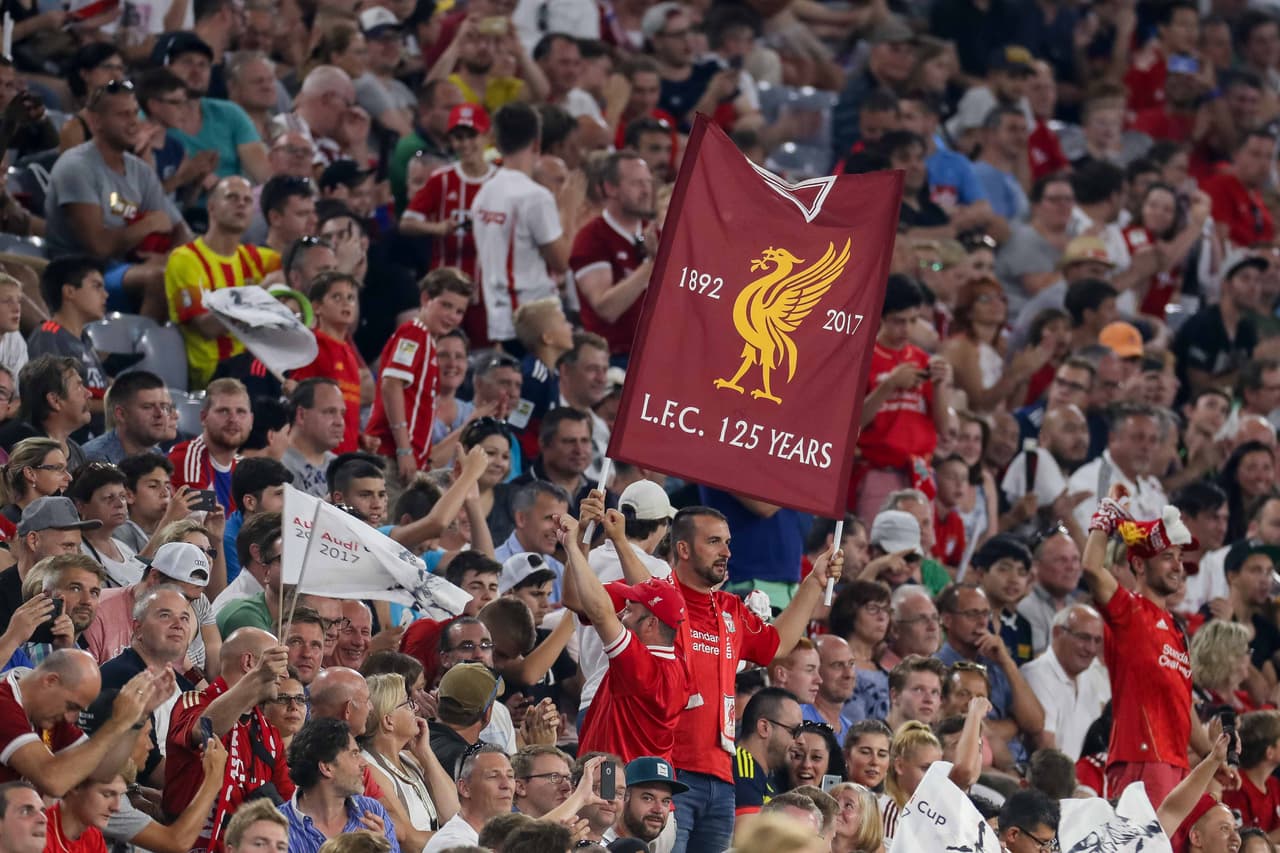 Liverpool es uno de los equipos más tradicionales de Europa por lo que Lanzini, compañero de 'Chicharito' en West Ham, vería con buenos ojos llegar al equipo rojo.