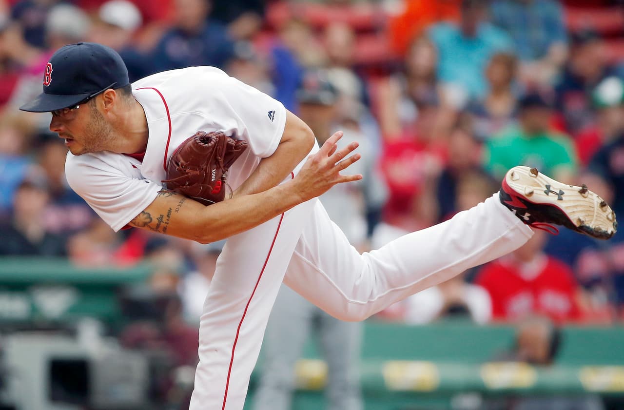 Kelly lanza 6.2 innings sin hit en triunfo de Medias Rojas