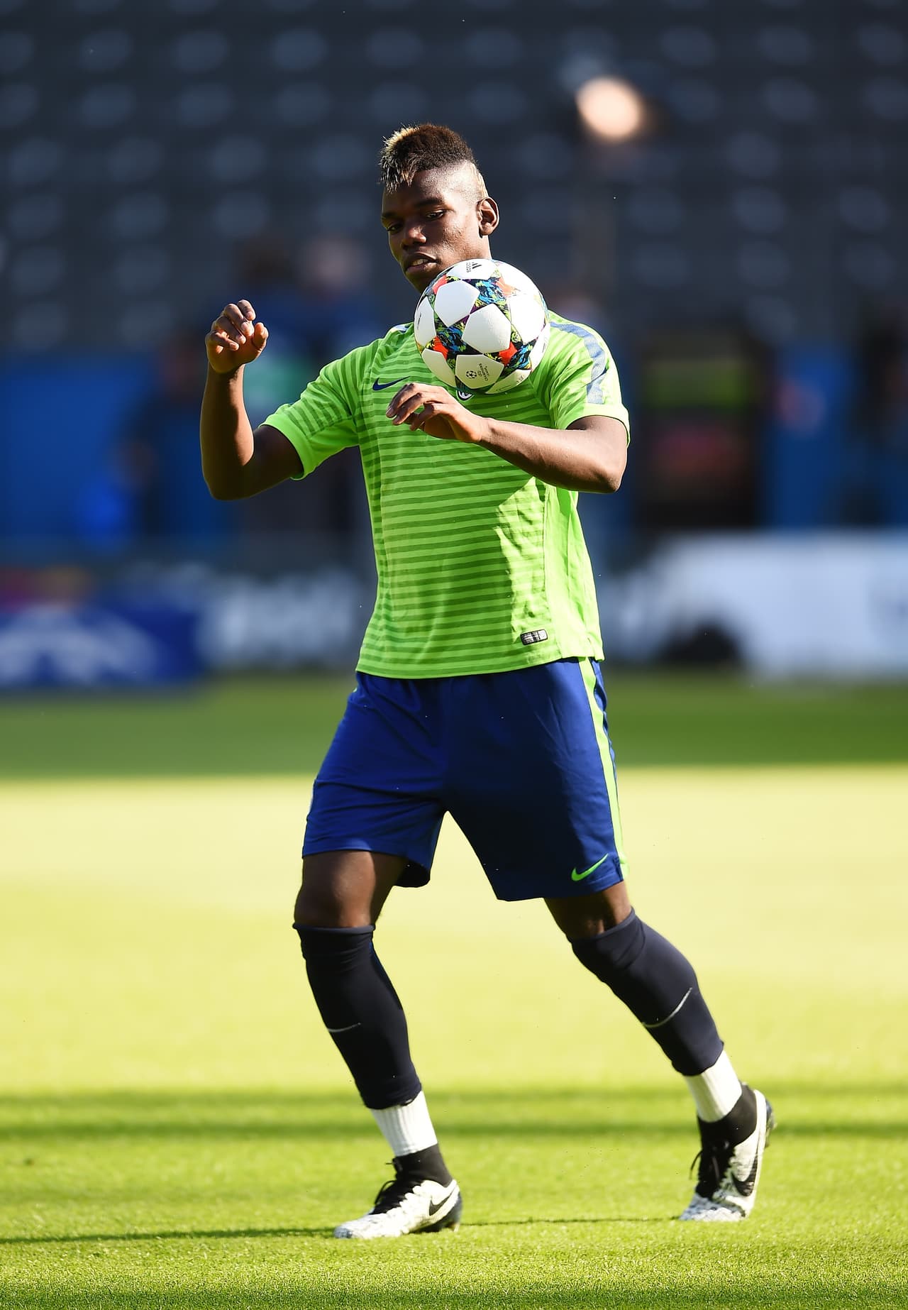 En ofensiva la Juve tiene a uno de los futbolistas que más prometen para convertirse en figuras de talla mundial en el brillante Paul Pogba. El atacante francés es peligrosísimo al contragolpe debido a su velocidad e impresionante zancada por su enorme estatura.