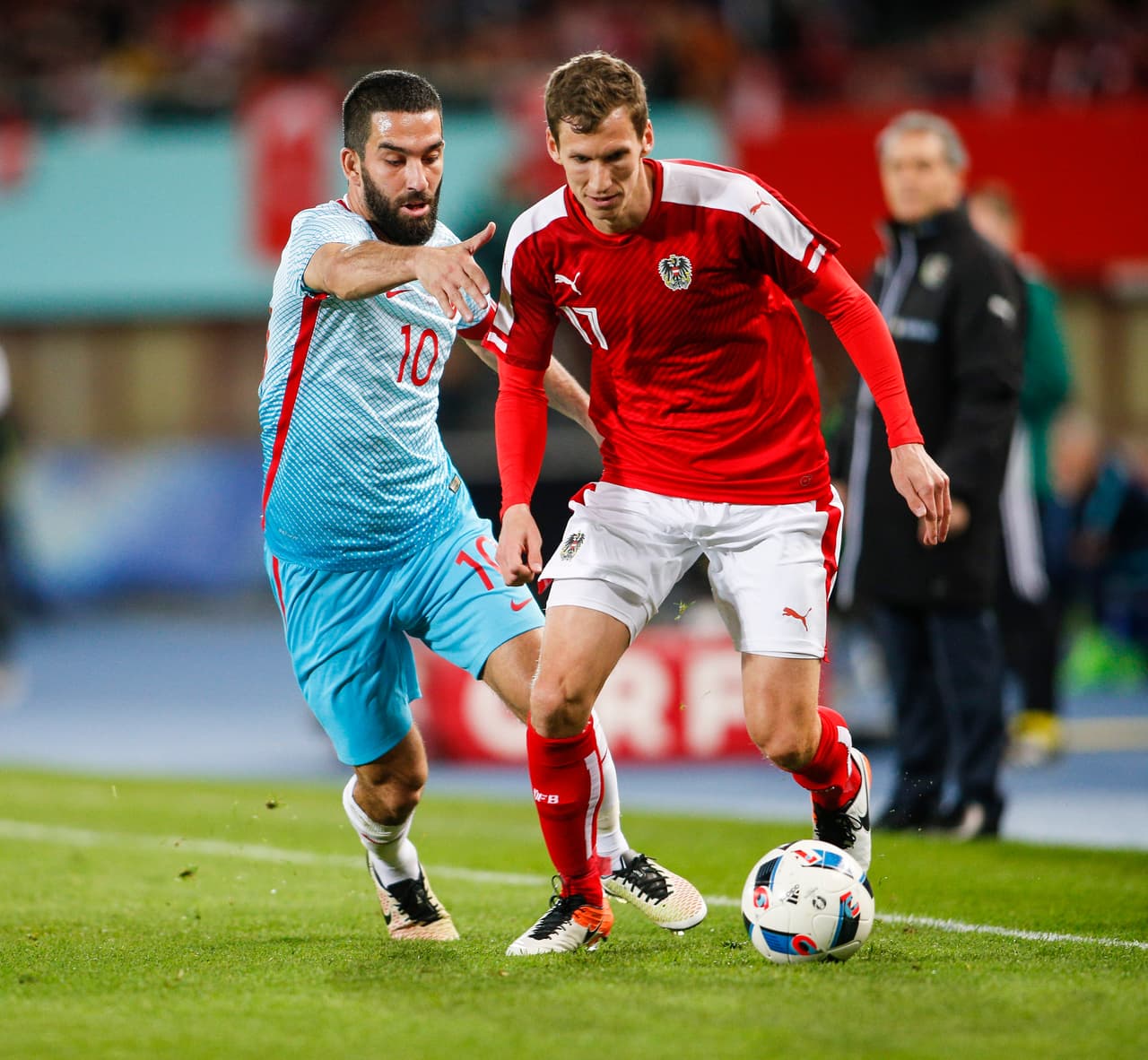 Arda Turan le anotó a Austria con Turquía