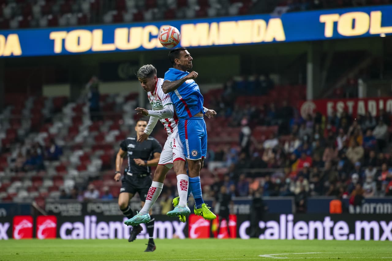 Cruz Azul y Necaxa no se hicieron daño en el primer encuentro de la Copa por México 2022 que se disputó en el Estadio Nemesio Diez de Toluca con un 0-0.