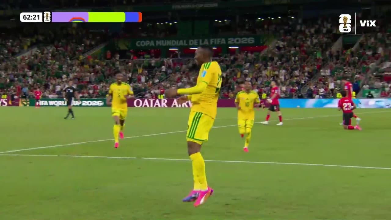 ¡Gool de Sudáfrica! Maseko no falla en esta ocasión y abre el marcador