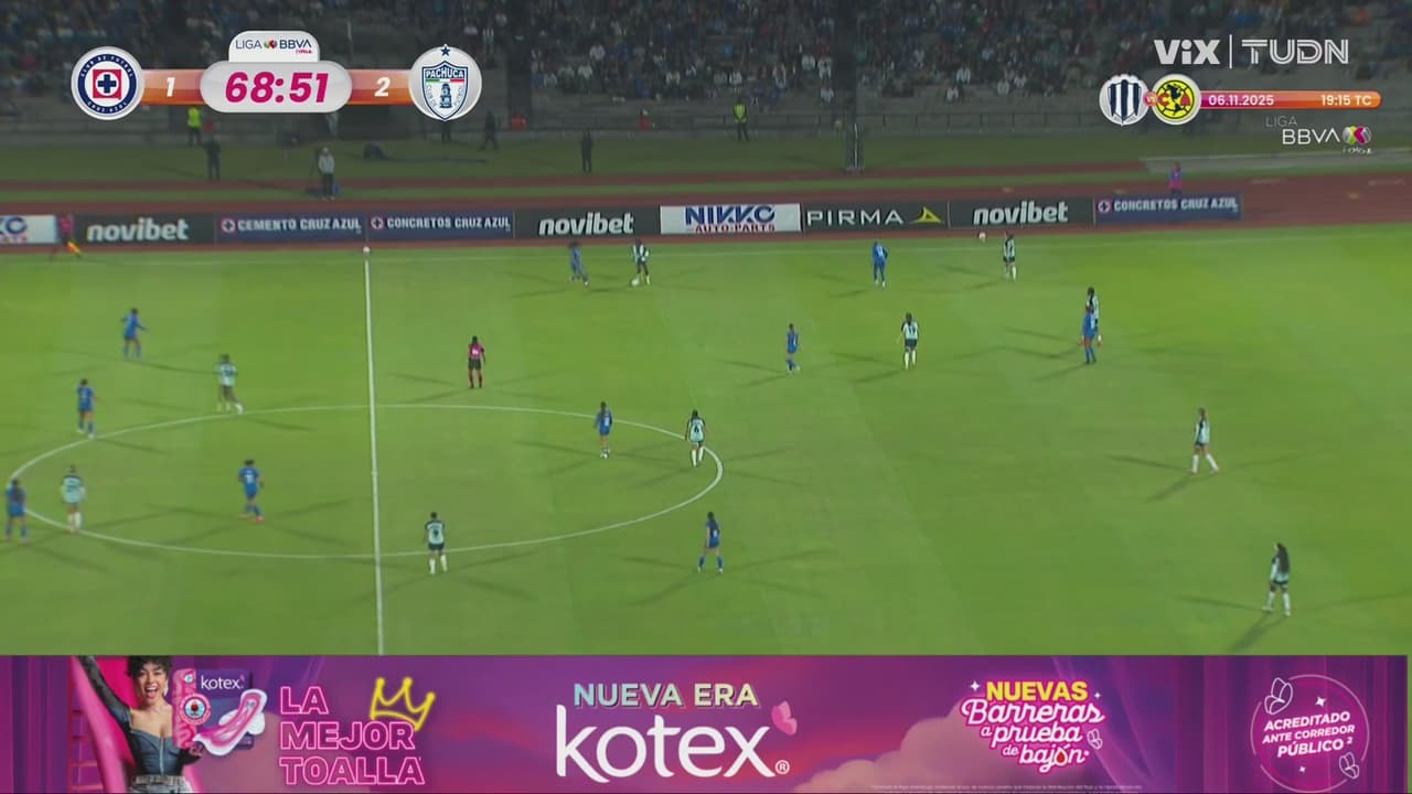 Pónganle un monumento a Godínez, otra vez la guardameta de Cruz Azul salva a su equipo