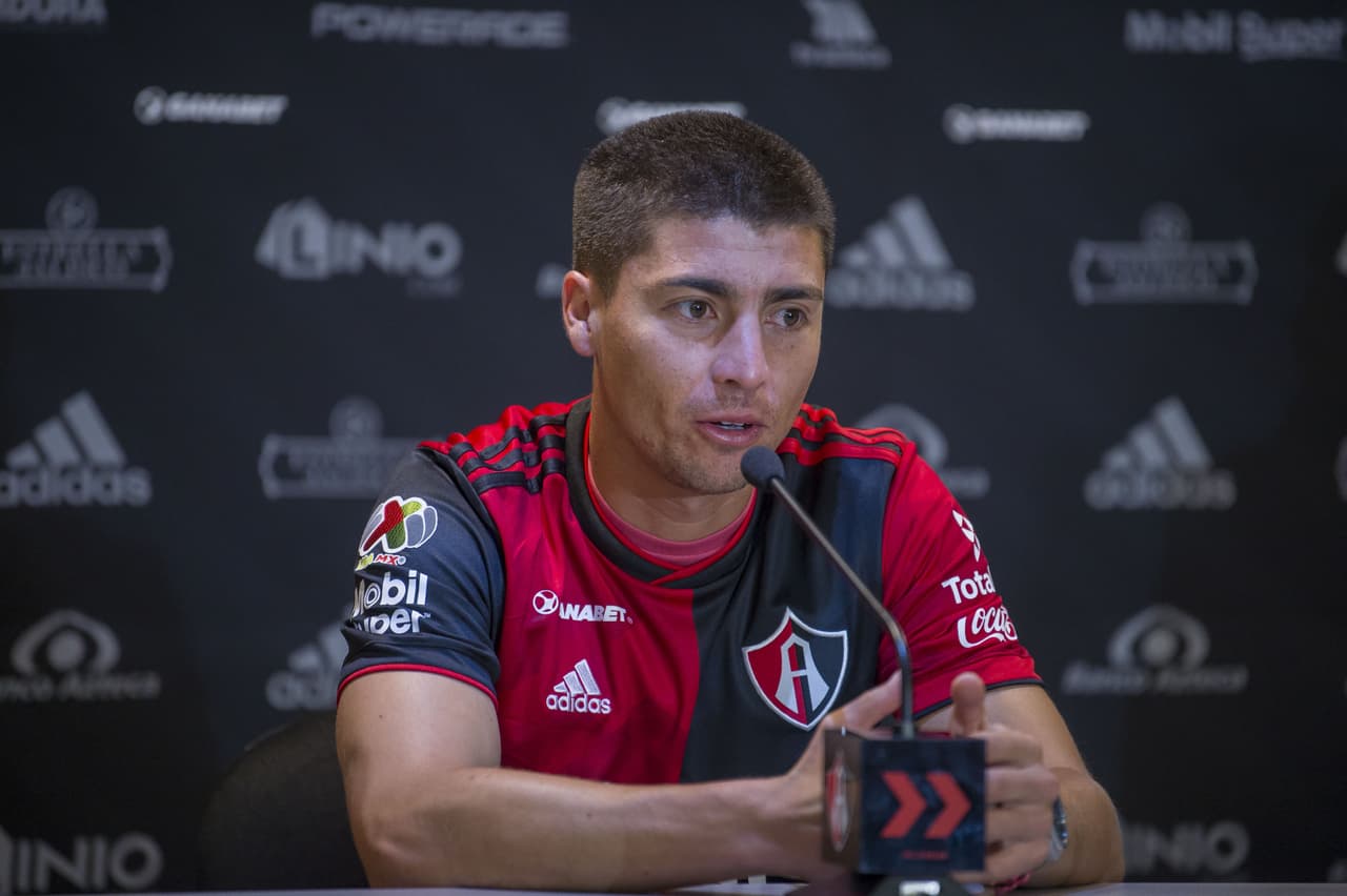 Carvajal estuvo en Chile en el Unión San Felipe, O'Higgins, Palestino, Santiago Wanderers, Deportes Iquique y Coquimbo.